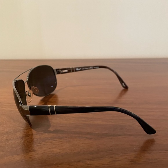 Persol aviator style polarized sunglasses - Picture 5 of 8